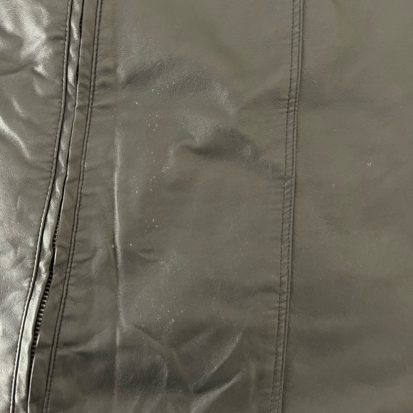 Faux leather skirt - Picture 5 of 6